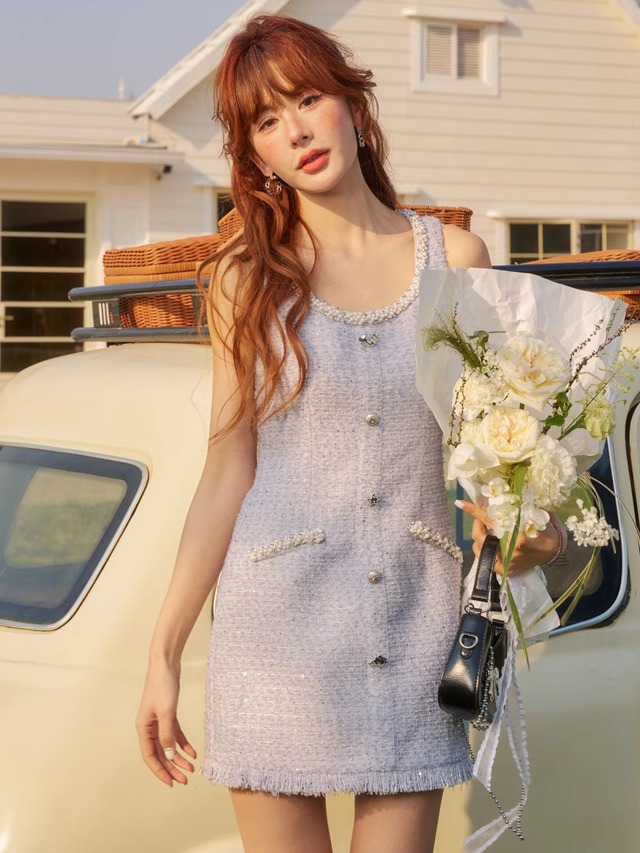 Slimming Ageing Pearl Chambray Dress